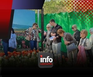 Adultos mayores de Tancacha disfrutaron de una excursión al Jardín de Tulipanes de Villa Rumipal